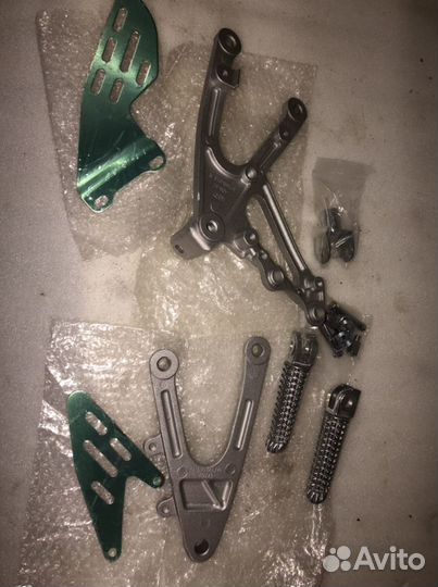 Комплект кронштейн подножки Yamaha R1 2007-2008