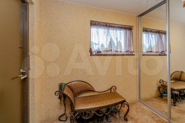 Дом 251 м² на участке 12 сот.