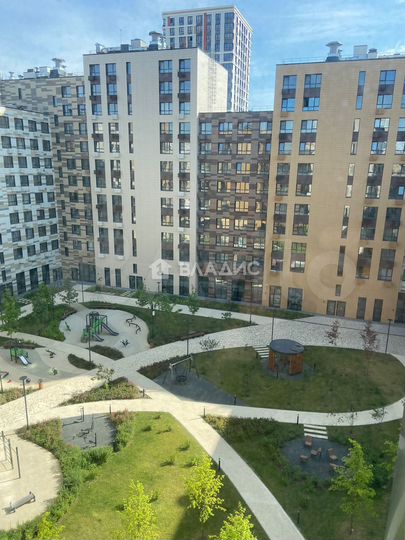 2-к. квартира, 70,3 м², 7/12 эт.