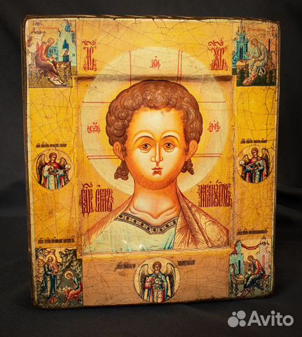 Икона деревянная в ковчеге 