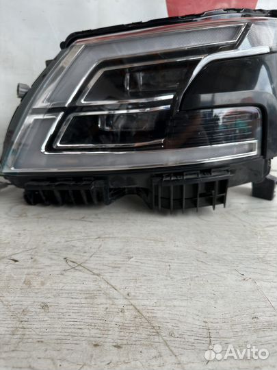 Nissan Patrol Y62 Фара передняя левая