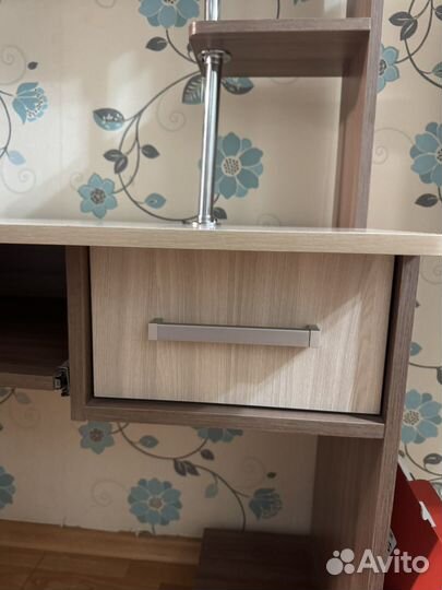 Компьютерный стол новый