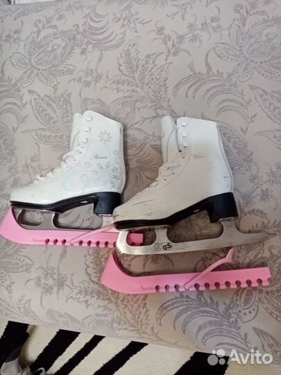 Коньки фигурные для девочки, размер 28