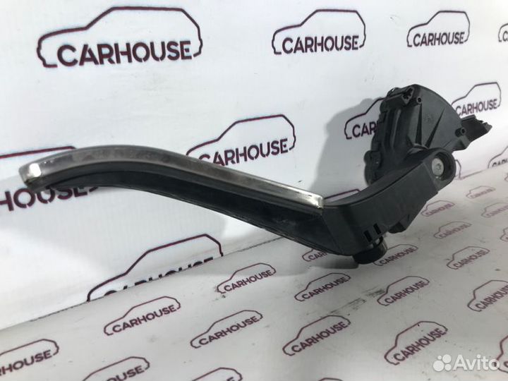 Педаль газа Volkswagen Touareg GP 4.2 AXQ 2003