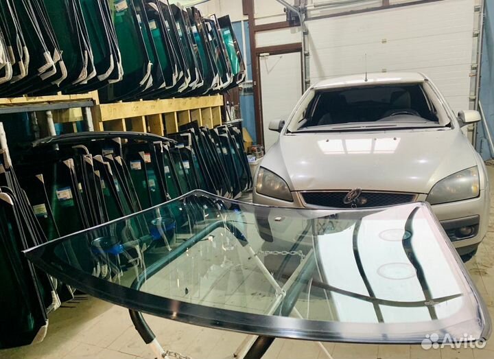 Лобовое стекло Форд Фокус