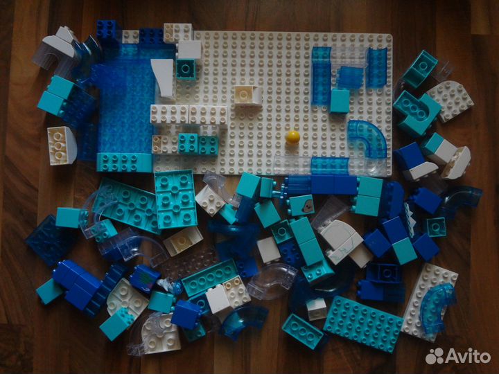 Пакетом Конструкторы,Футбол, Машинки, все за