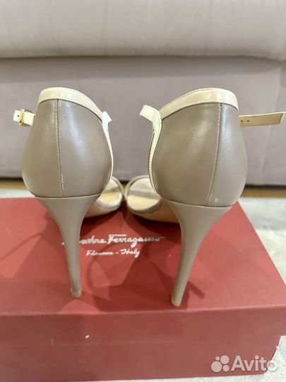 Босоножки salvatore ferragamo 38