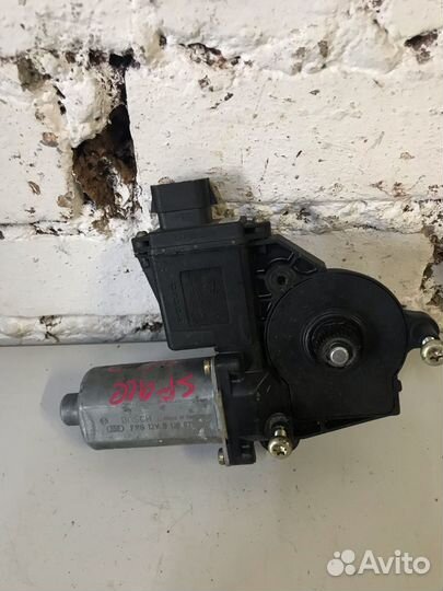 Моторчик стеклоподъёмника Mitsubishi Space Star