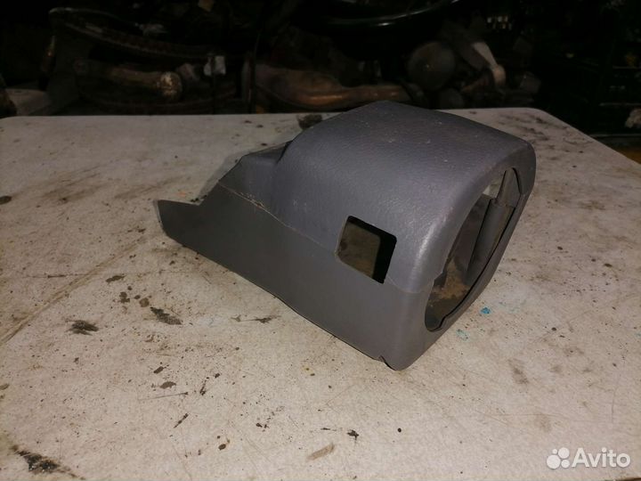 Пластик рулевой колонки Nissan Terrano 2