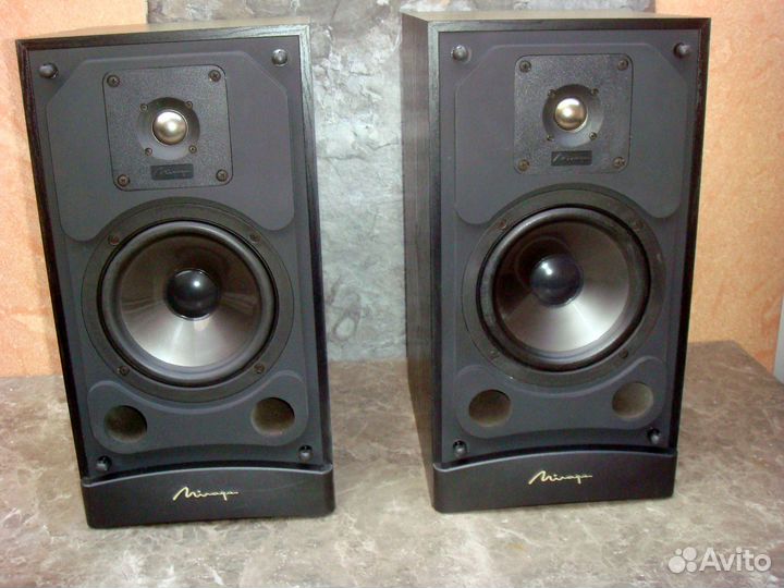 Колонки полочные Mirage 290is