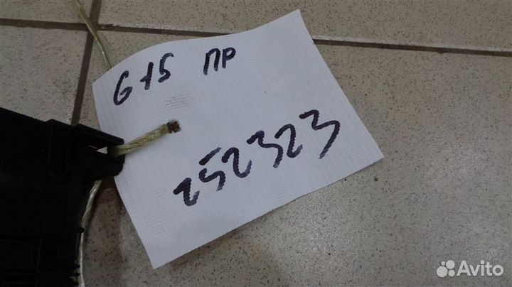 Переключатель поворотов подрулевой Nissan Almera