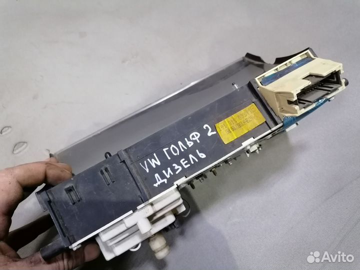 Панель приборов Volkswagen Golf 2 1983-1992 дизель