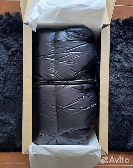 Пуховик Zara x moncler