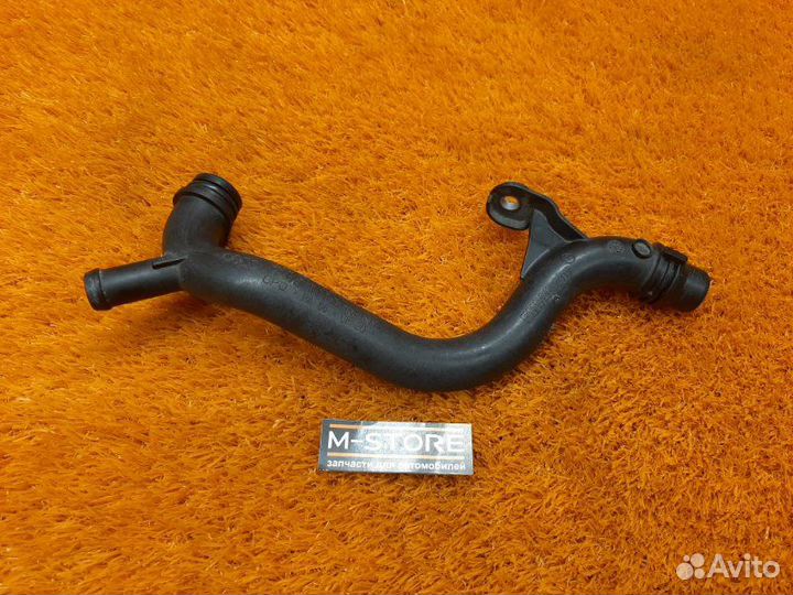 Патрубок системы охлаждения Audi Q5 8R cdnc 2010