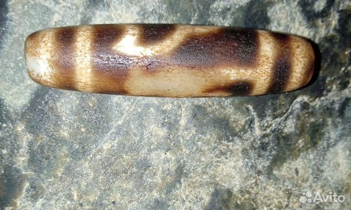 Старая Бусина Дзи 