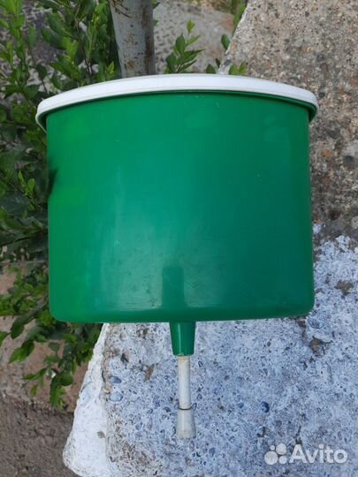 Продаю 3 таза пласт. 25л., умывальник