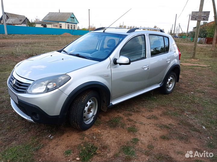 Renault Sandero Stepway 1.6 МТ, 2013, 137 700 км