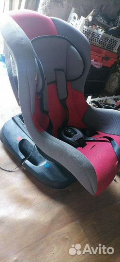 Автомобильное кресло