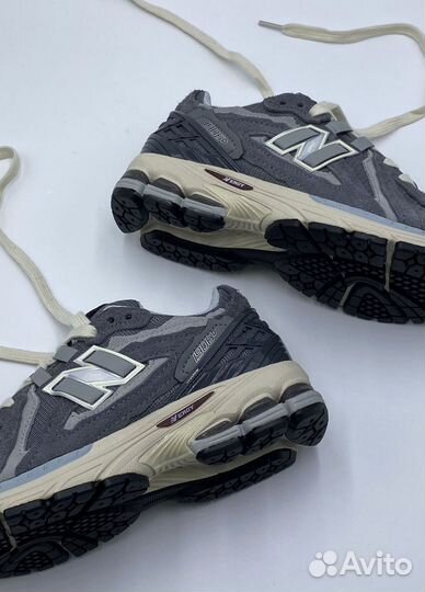 New Balance NB 1906D 