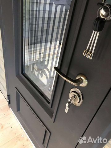 Дверь входная уличная с терморазрывом в дом