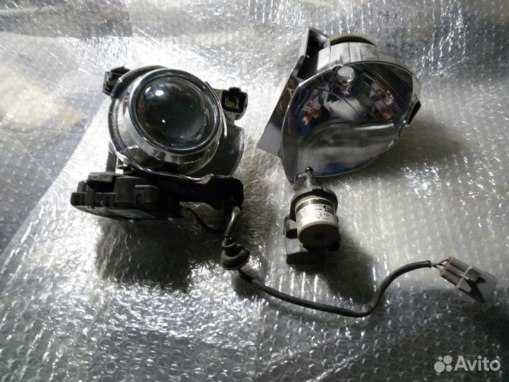 Линза фары правая(Престиж) Camry v50/2011-2014 б/у