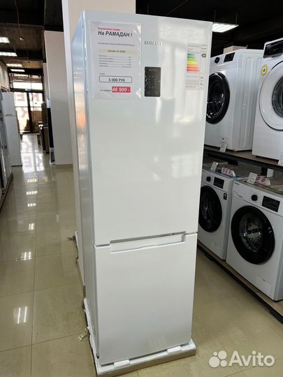 Холодильник с морозильником Samsung RB33A3240WW/WT