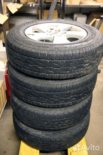 4 колеса 215/70 R16 Bridgestoune Dueler A/T