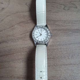 Часы женские Guess