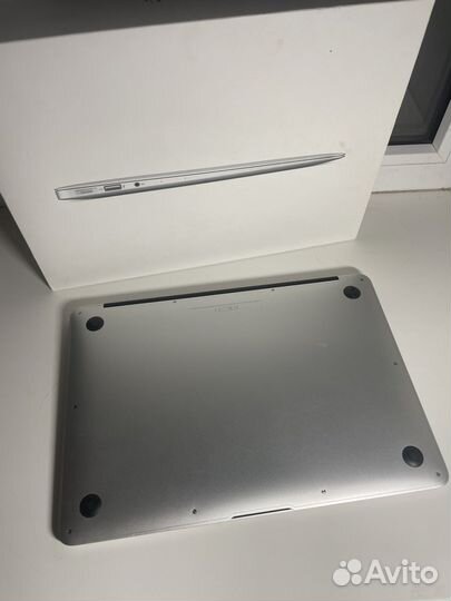 Apple MacBook Air 13 2017 mid