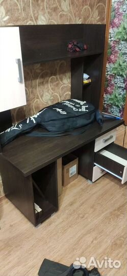 Компьютерный стол