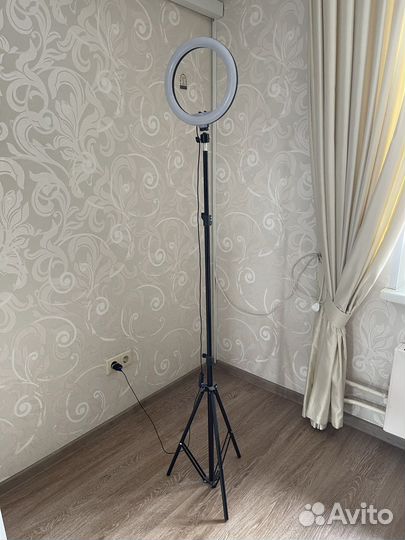 Кольцевая лампа