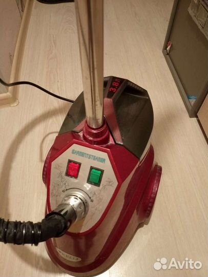 Отпариватель для одежды вертикальный