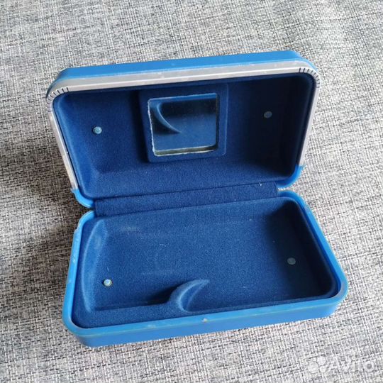 Фляга и коробка от советской электробритвы Бердск