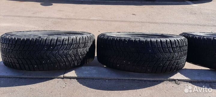 Michelin X-Ice 3 205/55 R16