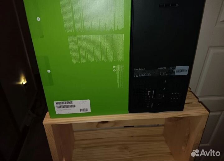 Продам Xbox series x в отличном состоянии