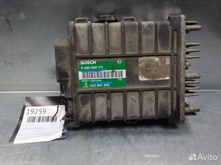 Блок управления двигателем Volkswagen Passat B3