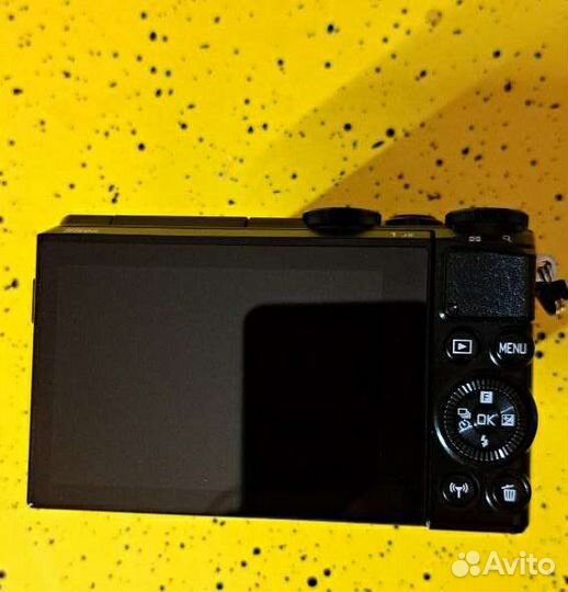 Цифровой фотоаппарат Nikon 1 j5