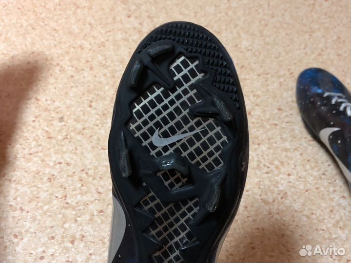Футбольные бутсы nike mercurial