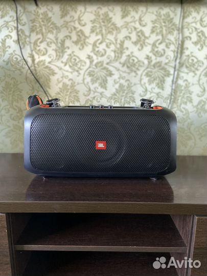 Колонка JBL Partybox on the go
