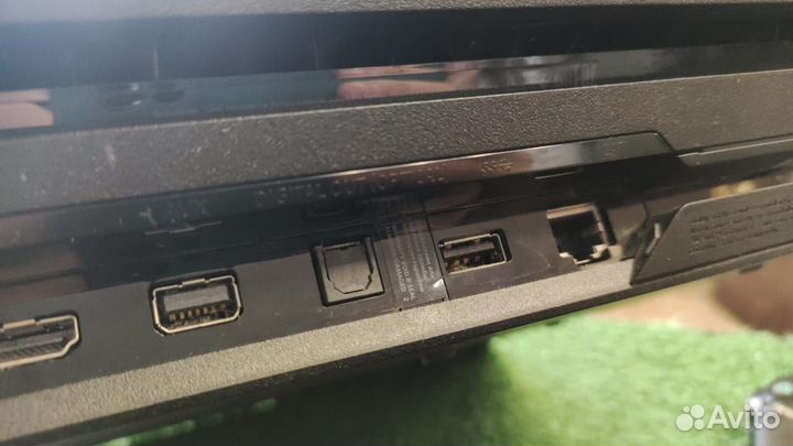 Sony playstation 4 pro/ 1 trb