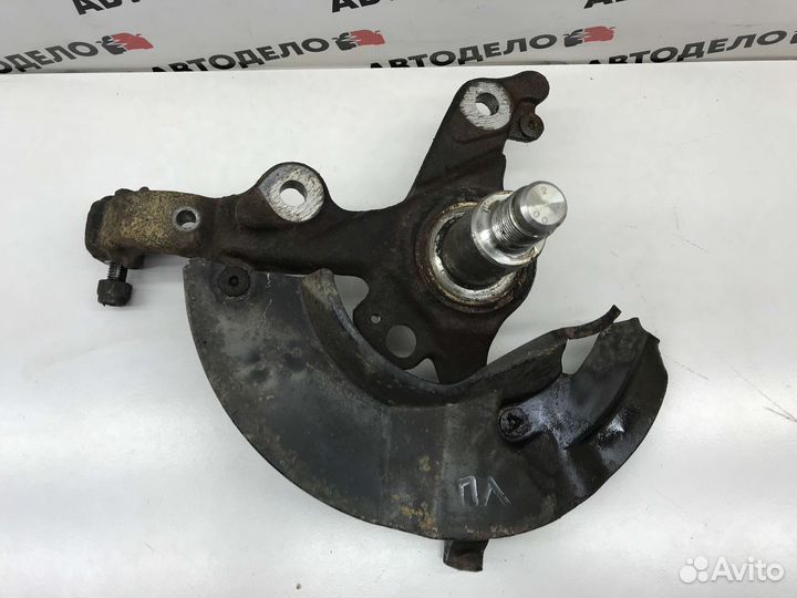 Кулак поворотный п/л Lincoln Town Car FN145 2001