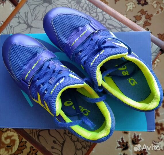 Продам шиповки для прыжков Asics