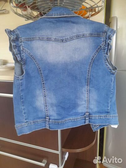 Джинсовая жилетка