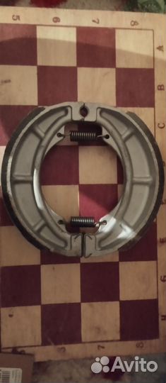 Задние тормозные колодки барабанные