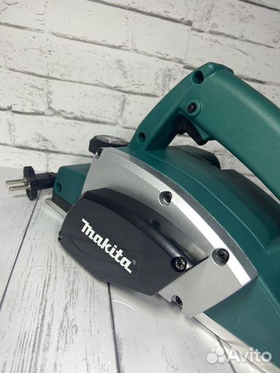 Сетевой рубанок makita