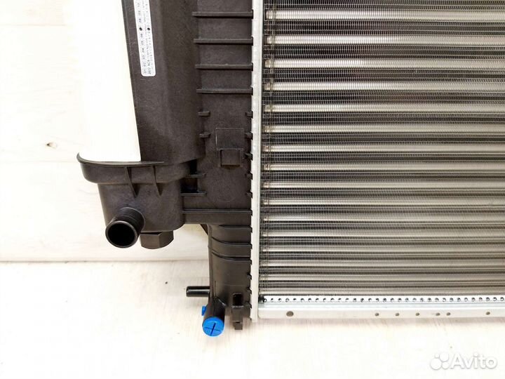 Радиатор охлаждения BMW 5 (E39) 528i 1995-2000