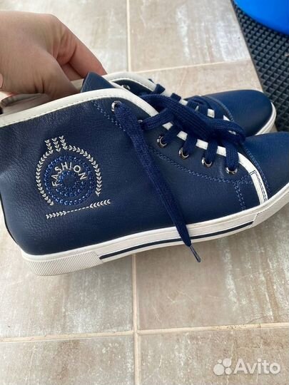 Кроссовки/кеды