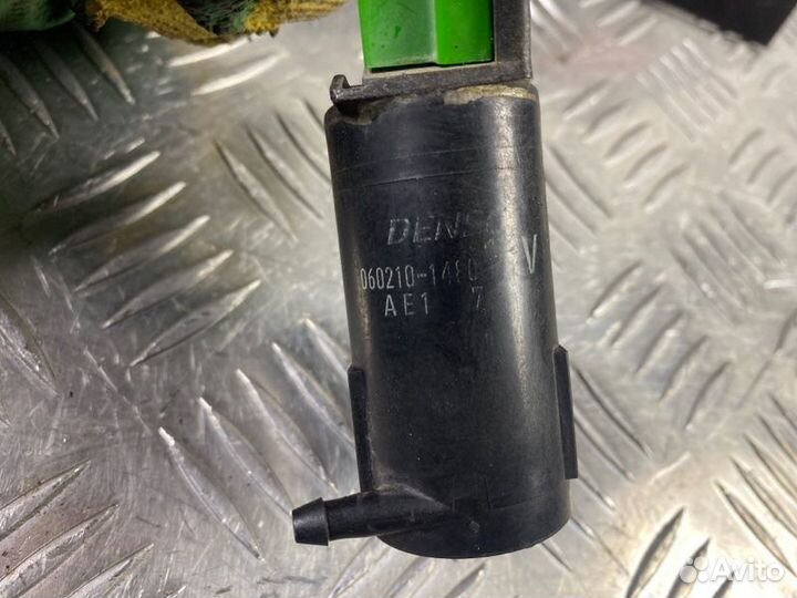 Моторчик стеклоомывателя Mitsubishi