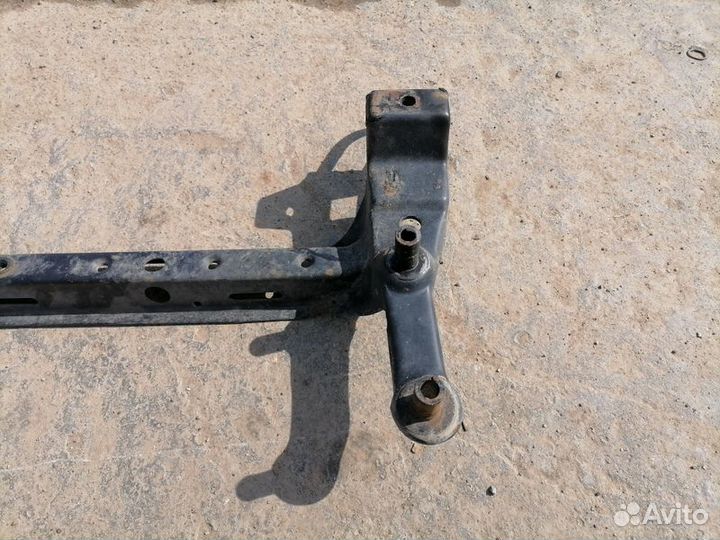 Балка подрадиаторная Volkswagen Passat b3 b3