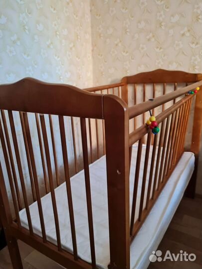 Детская кроватка